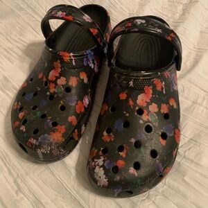 Multicolor floral women’s crocs